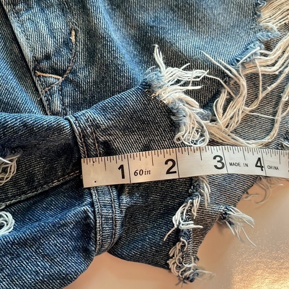 Lovers + Friends Mid Rise Shorts Size 26 - Picture 8 of 16